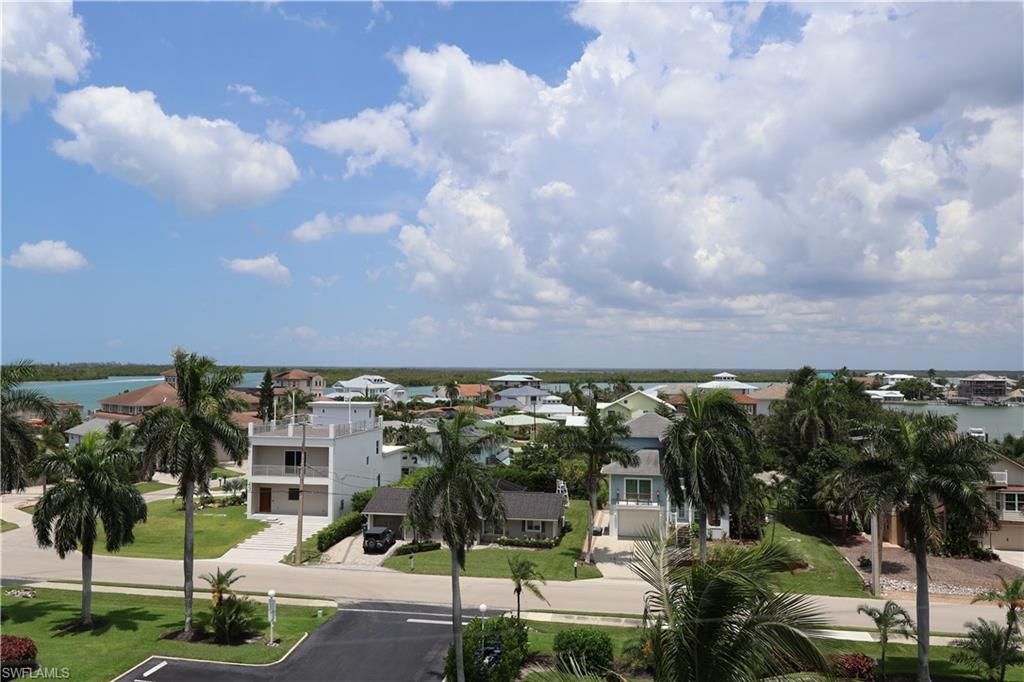 60 Pelican ST W 602, NAPLES, FL 34113 — photo 2