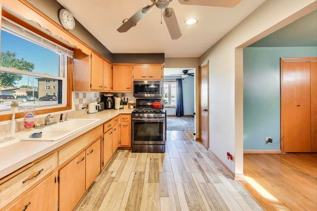 6359 W 63rd Place, Chicago, IL 60638