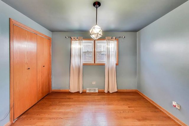 6359 W 63rd Place, Chicago, IL 60638