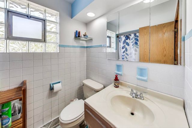 6359 W 63rd Place, Chicago, IL 60638