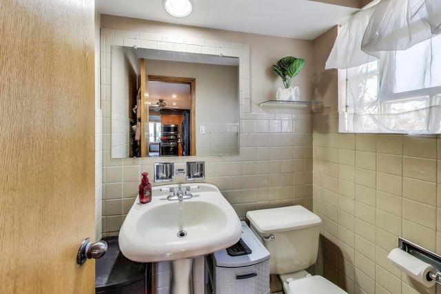 6359 W 63rd Place, Chicago, IL 60638