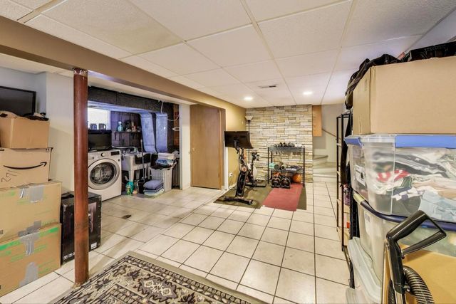 6359 W 63rd Place, Chicago, IL 60638