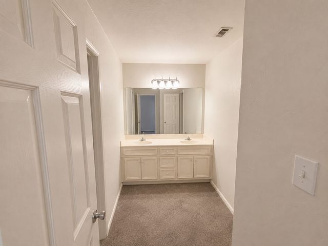 8533 Castle Creek Road, North Richland Hills, TX 76182