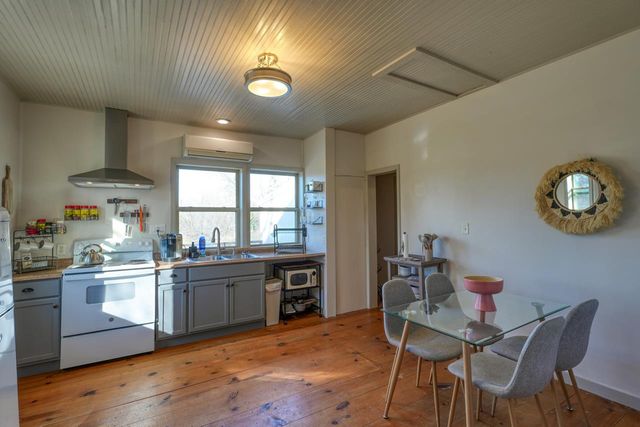 305 W Tarrant ST, Llano, TX 78643