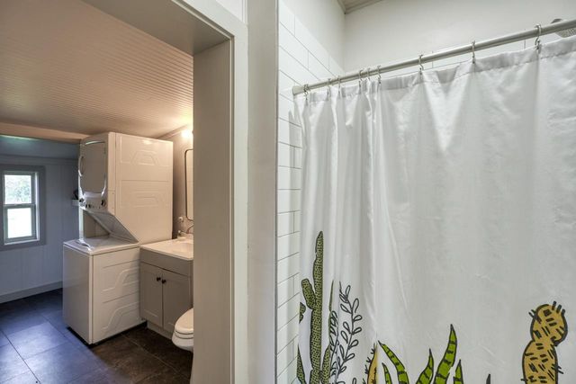 305 W Tarrant ST, Llano, TX 78643