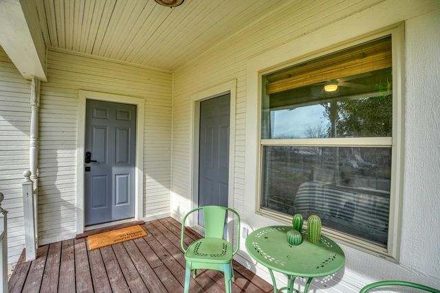 305 W Tarrant ST, Llano, TX 78643