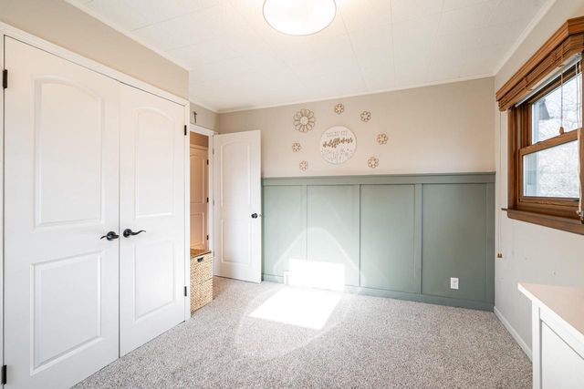 S14W22426 National AVENUE, Waukesha, WI 53186