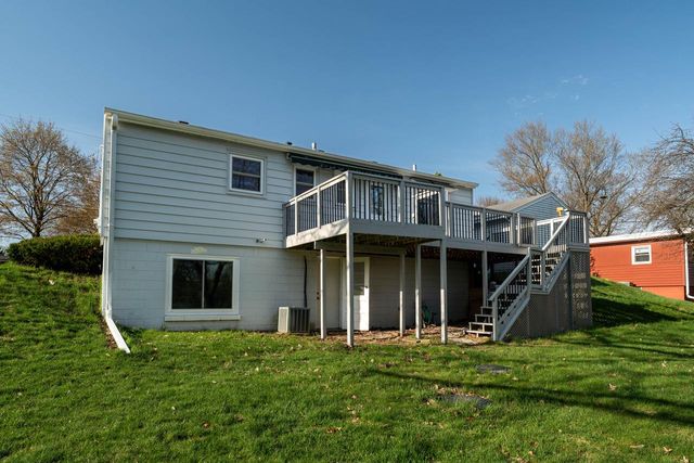 S14W22426 National AVENUE, Waukesha, WI 53186