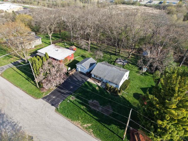 S14W22426 National AVENUE, Waukesha, WI 53186