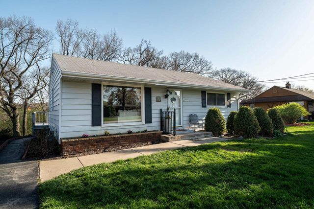 S14W22426 National AVENUE, Waukesha, WI 53186