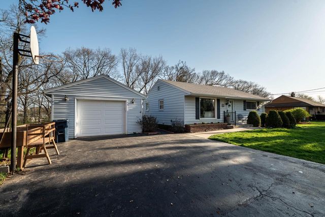 S14W22426 National AVENUE, Waukesha, WI 53186