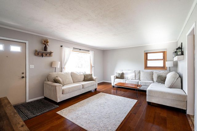 S14W22426 National AVENUE, Waukesha, WI 53186