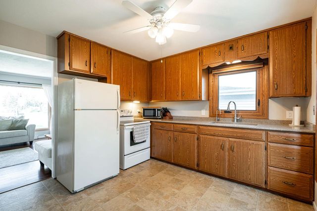 S14W22426 National AVENUE, Waukesha, WI 53186