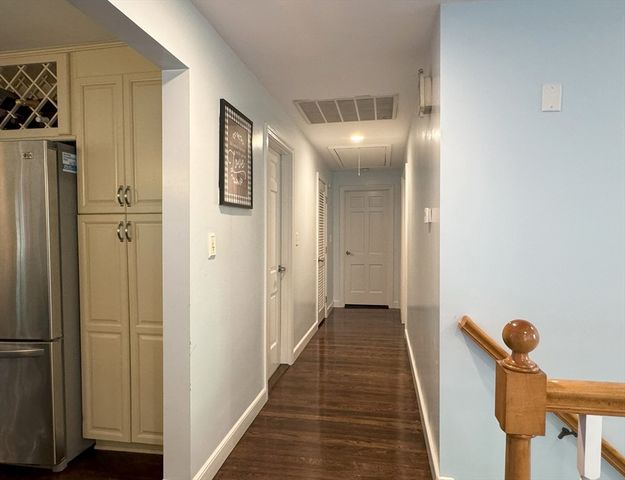 10 Meadowview Rd, Wayland, MA 01778
