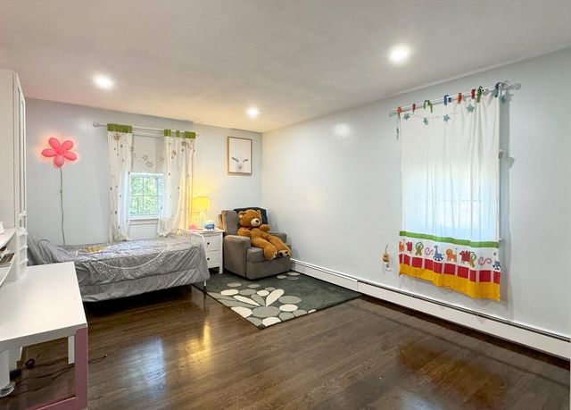 10 Meadowview Rd, Wayland, MA 01778