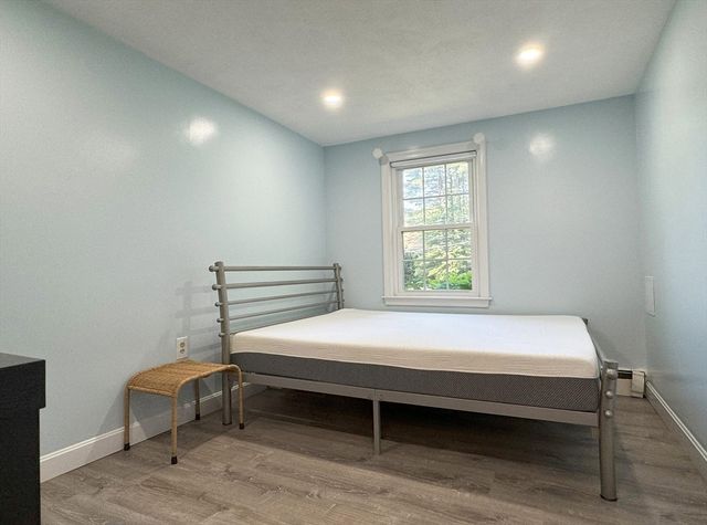 10 Meadowview Rd, Wayland, MA 01778
