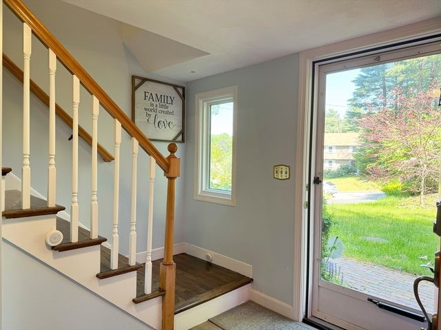 10 Meadowview Rd, Wayland, MA 01778