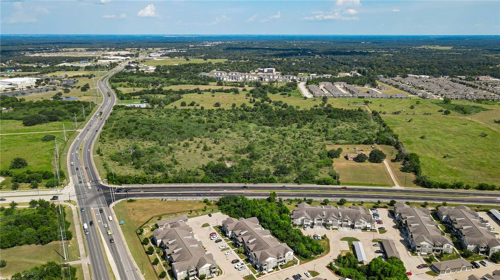 4002 University Drive E, College Station, TX 77845 — photo 4