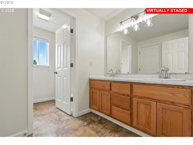 2407 Nw 3RD Way, Battle Ground, WA 98604