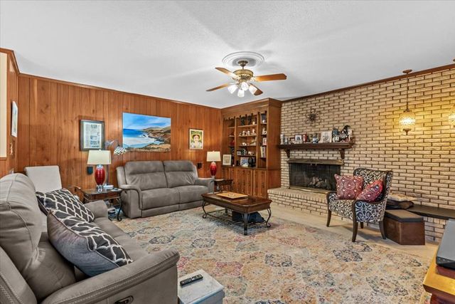 2118 Stonebridge Road, Dothan, AL 36301