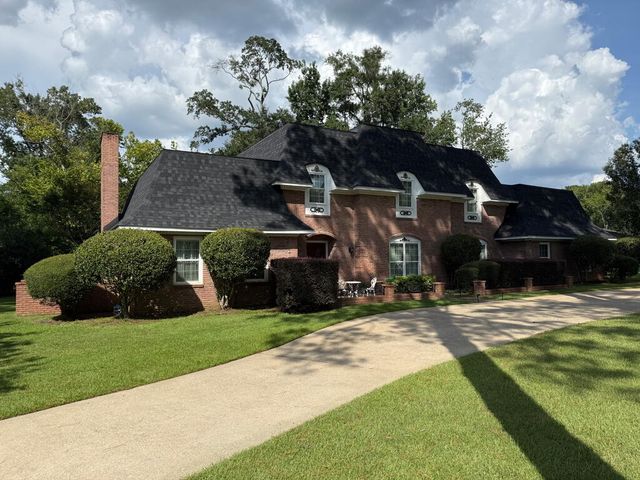 2118 Stonebridge Road, Dothan, AL 36301
