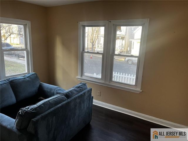 186 Comstock Street, New Brunswick, NJ 08901