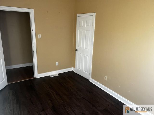 186 Comstock Street, New Brunswick, NJ 08901