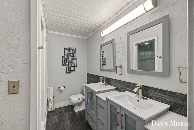 8384 Baldwin Street, Zeeland, MI 49464