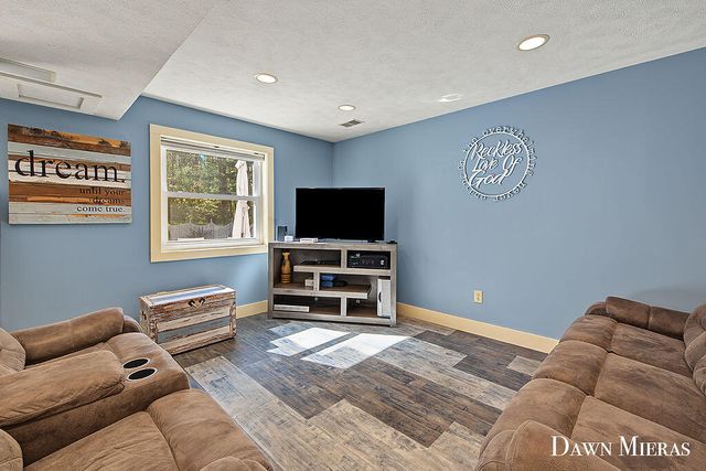 8384 Baldwin Street, Zeeland, MI 49464