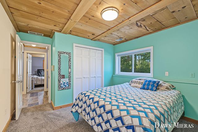 8384 Baldwin Street, Zeeland, MI 49464