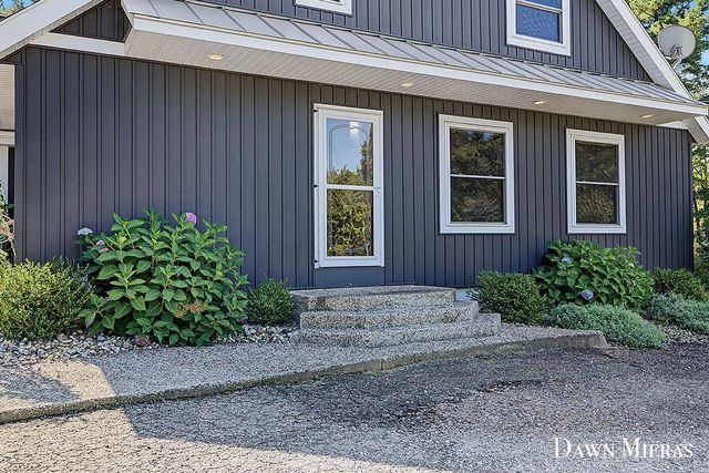 8384 Baldwin Street, Zeeland, MI 49464