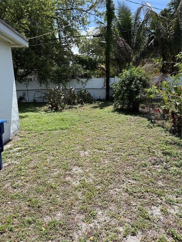 1360 NW 88th St, Miami, FL 33147