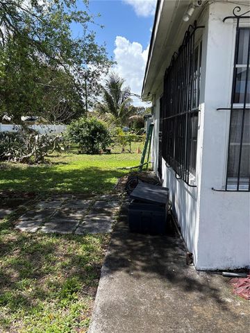 1360 NW 88th St, Miami, FL 33147