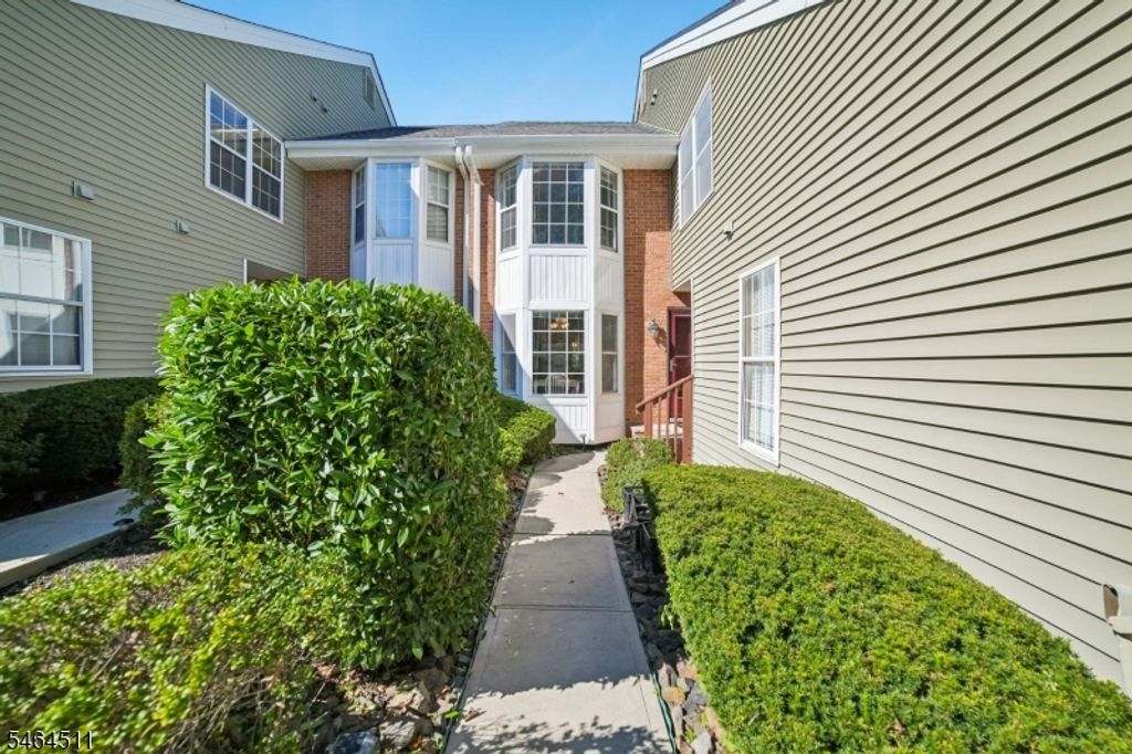 95 Giordano Dr, West Orange Twp., NJ 07052 — photo 2