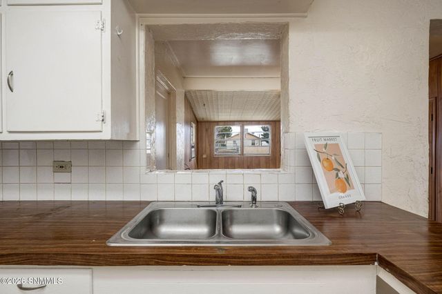 1065 Circle Drive, Las Cruces, NM 88005