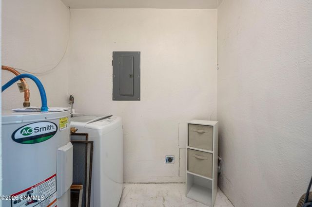 1065 Circle Drive, Las Cruces, NM 88005