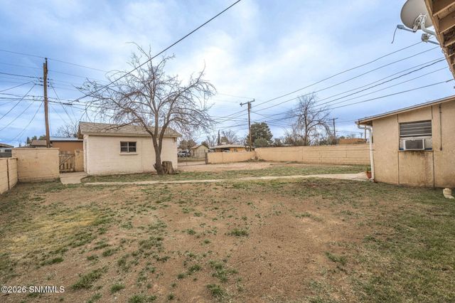 1065 Circle Drive, Las Cruces, NM 88005