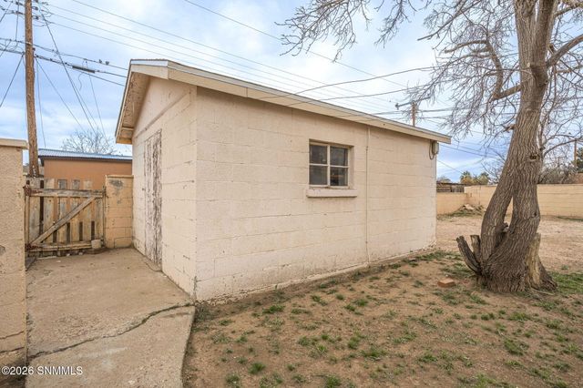 1065 Circle Drive, Las Cruces, NM 88005