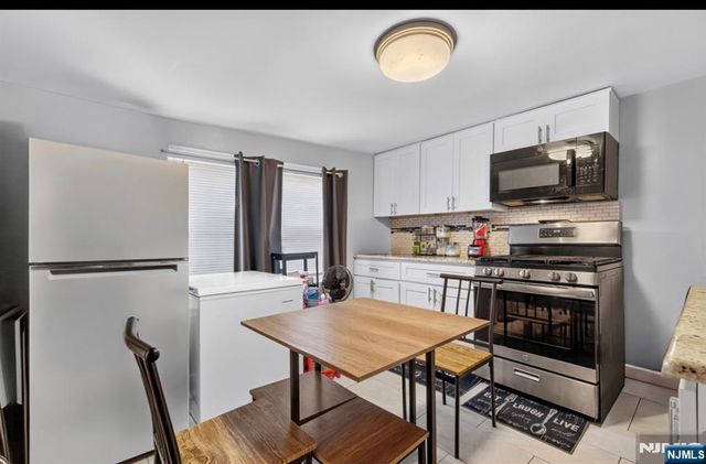 25 Hopper Street, Prospect Park, NJ 07508