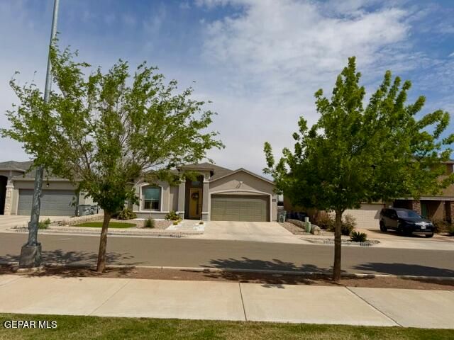5949 HIDDEN BEACON Road, El Paso, TX 79924