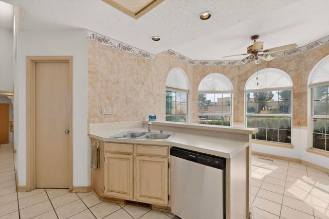 4549 Greene Avenue NW, Albuquerque, NM 87114