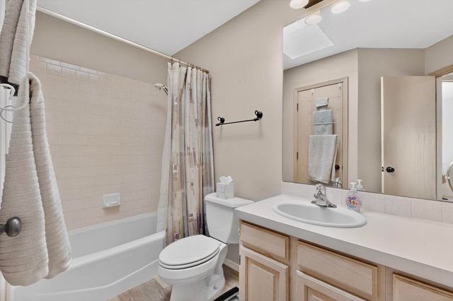 4549 Greene Avenue NW, Albuquerque, NM 87114