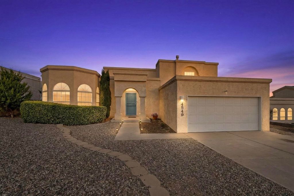 4549 Greene Avenue NW, Albuquerque, NM 87114