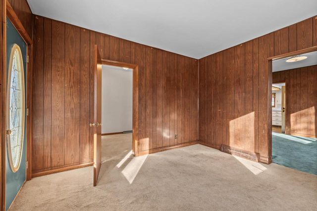 909 ILLINOIS AVENUE, Stevens Point, WI 54481