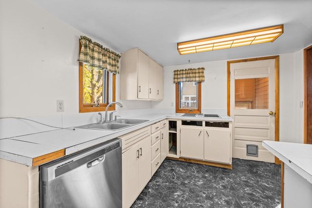 909 ILLINOIS AVENUE, Stevens Point, WI 54481