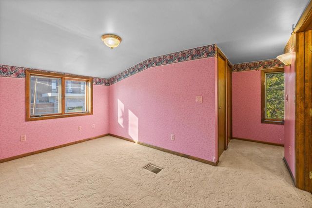 909 ILLINOIS AVENUE, Stevens Point, WI 54481