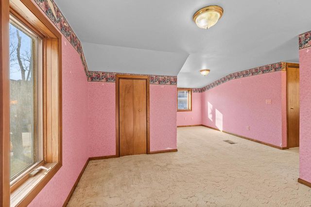 909 ILLINOIS AVENUE, Stevens Point, WI 54481