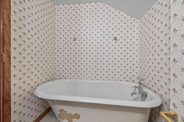 909 ILLINOIS AVENUE, Stevens Point, WI 54481