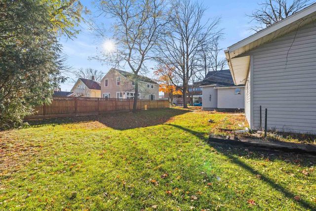 909 ILLINOIS AVENUE, Stevens Point, WI 54481