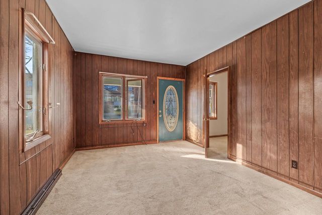 909 ILLINOIS AVENUE, Stevens Point, WI 54481